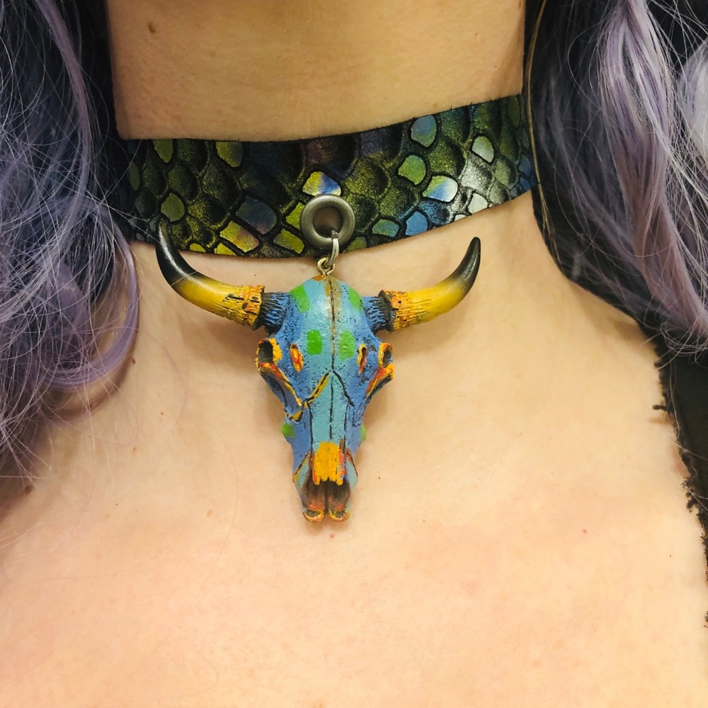 Boho western long horn skull choker - Picture 2 of 6